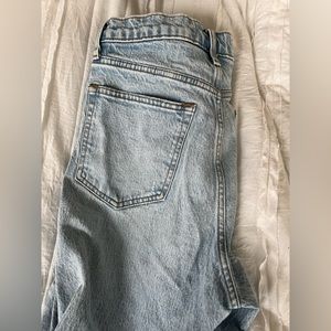 Abercrombie 90s high rise jeans in size 29R with frayed bottoms
